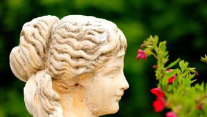 Statue