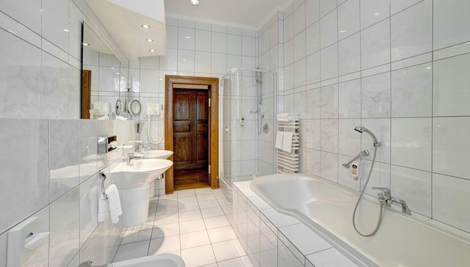 Historical room bathroom